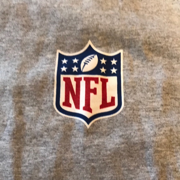 NWOT Men’s Large NFL/ Gray Reebok T Shirt 🌟 - Picture 2 of 5